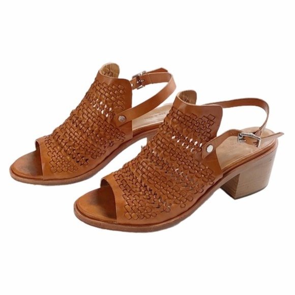 rag & bone Shoes - Rag & Bone Wyatt Leather Sandals In Eatural Wovee